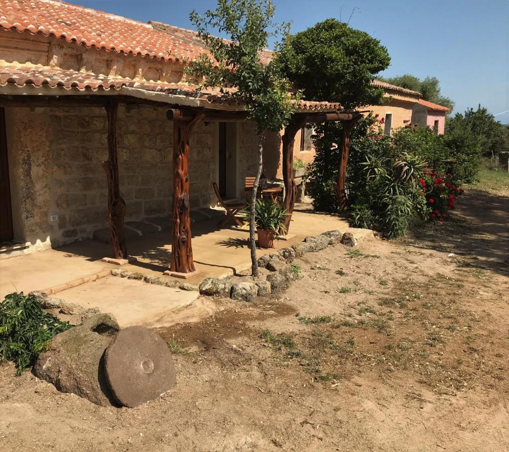 Li Casacci Bed and Breakfast Arzachena Buitenkant foto